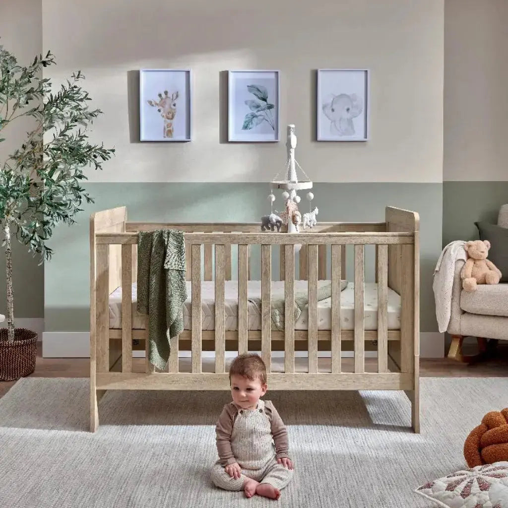 Mamas & Papas Atlas Cot bed