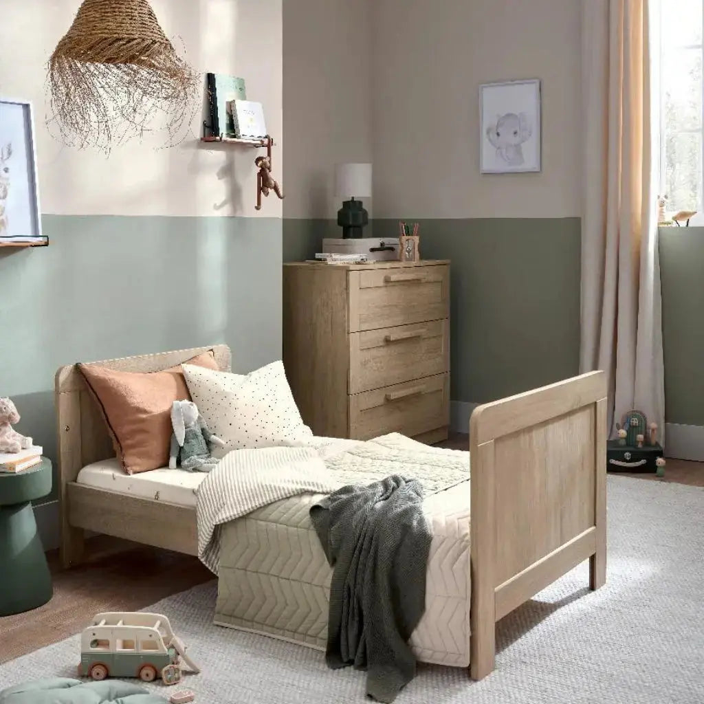Mamas & Papas Atlas Cot bed