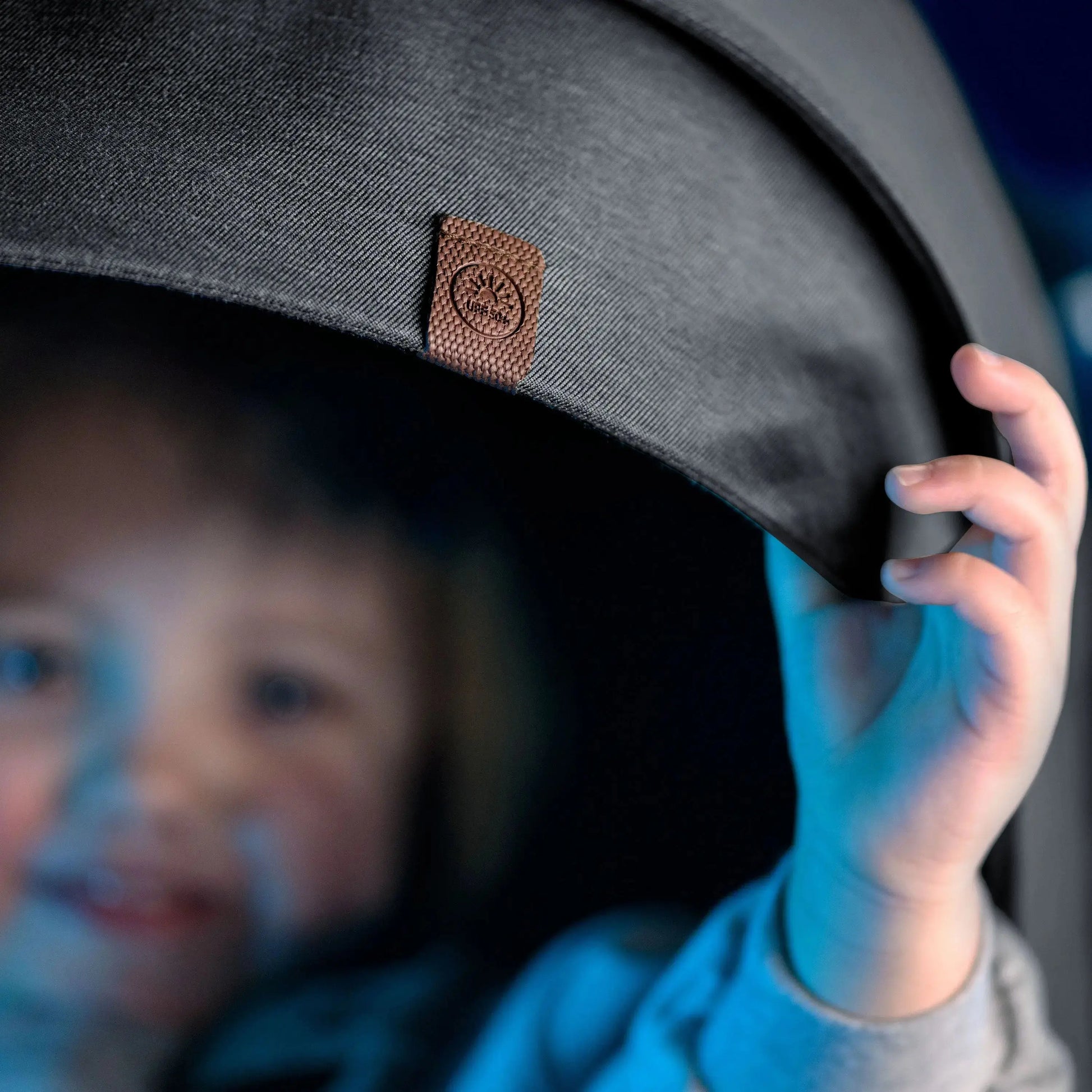Maxi Cosi Fame Stroller and Bassinet - Twillic Black  