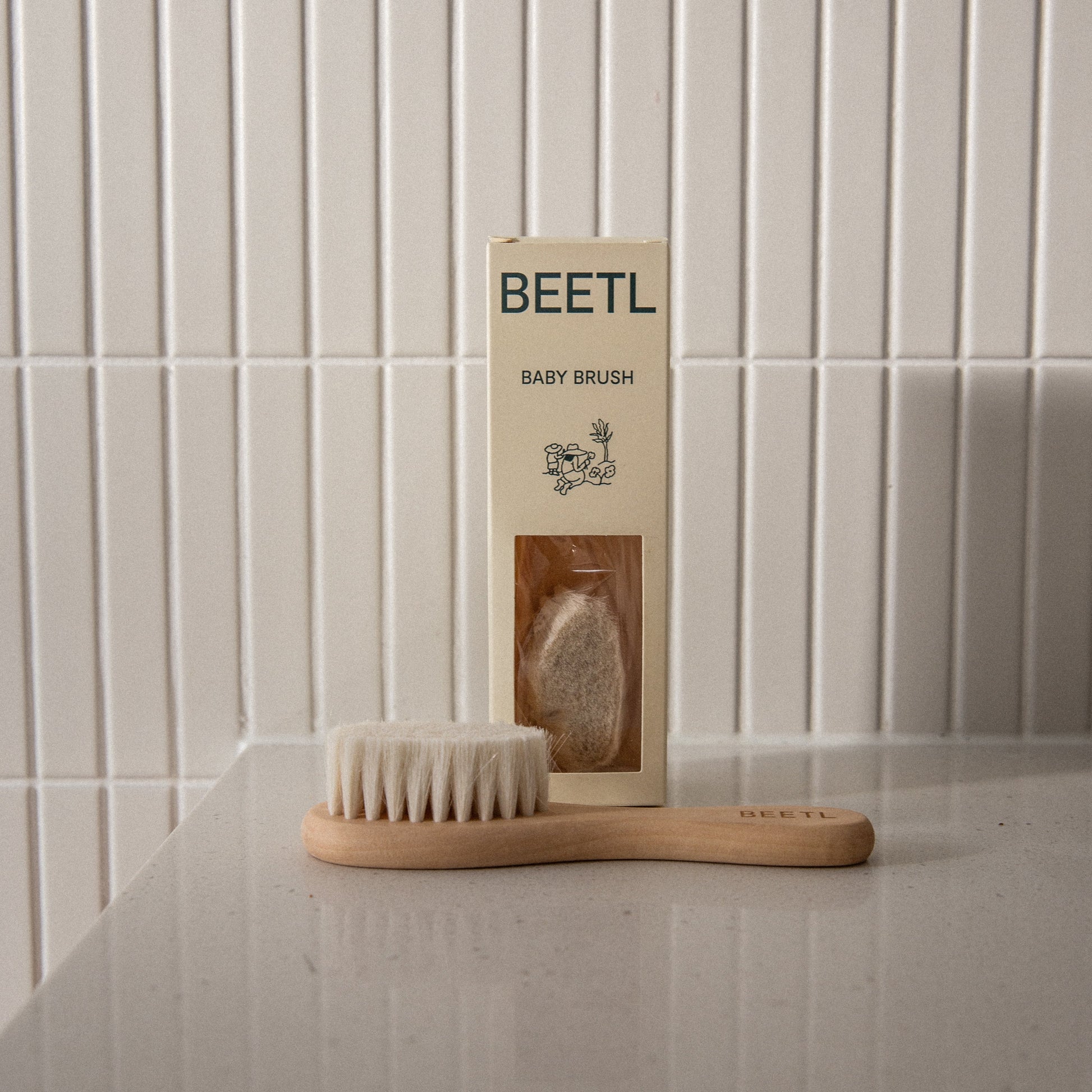 BEETL Baby Brush wooden handle and goat's wool bristles close-up