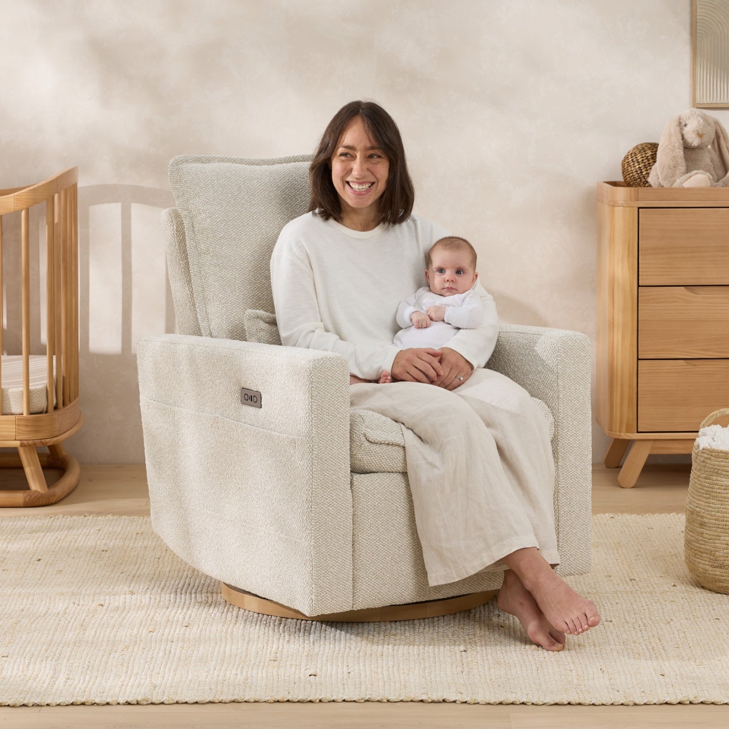 Frankie Electric Recliner Glider Nursery Chair in Light Beige Soft Tweed