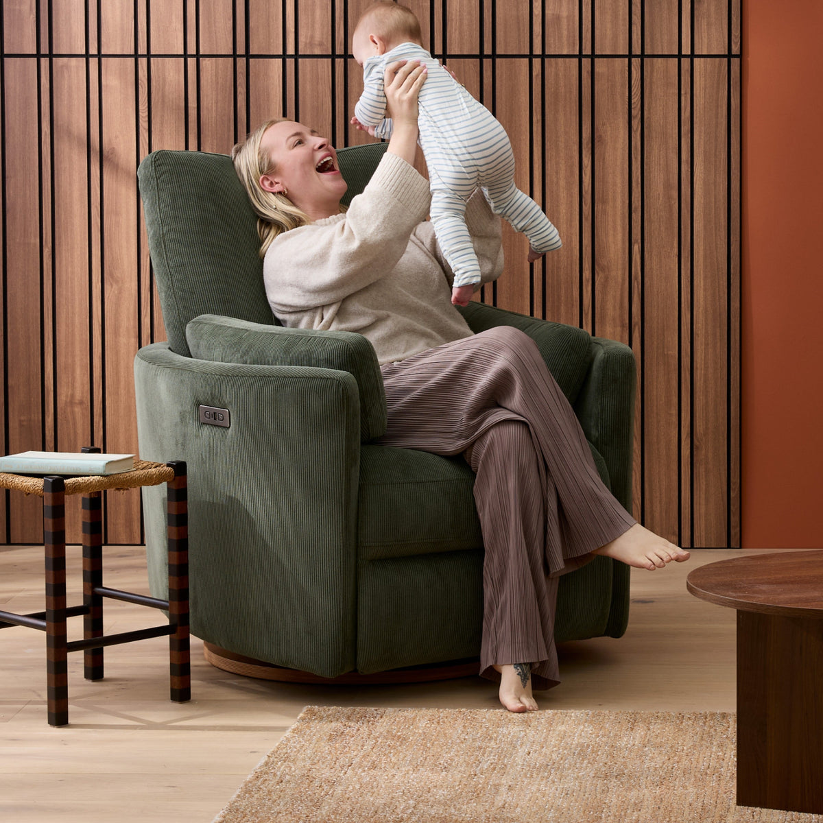 il Tutto Lola Olive Corduroy nursing chair – rounded arms and support cushions