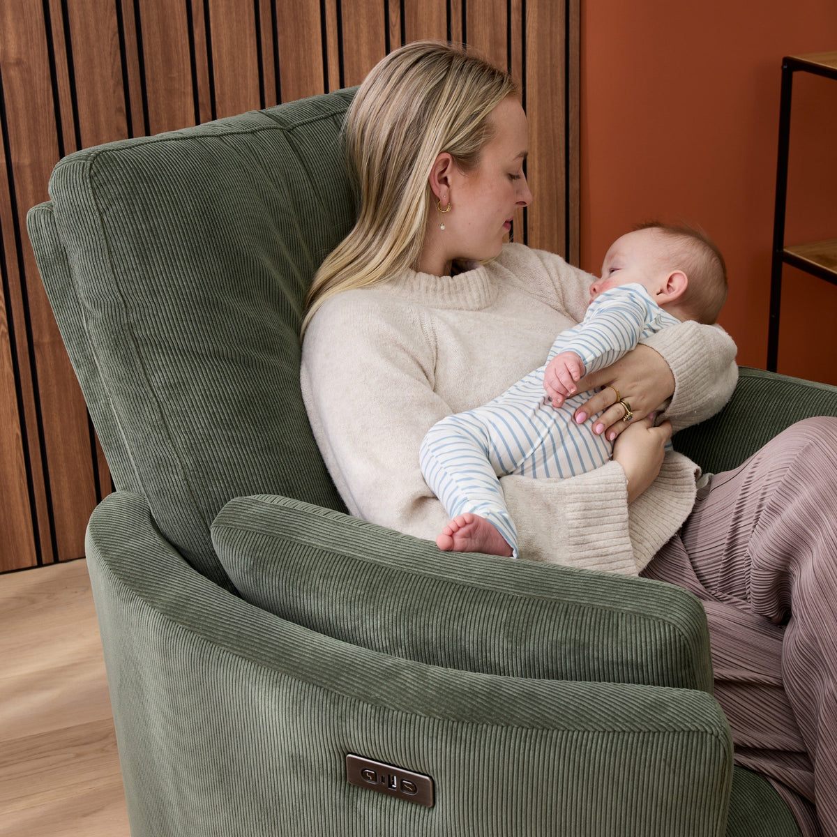 il Tutto Lola electric recliner in Olive Corduroy – cushioned backrest and wide seat