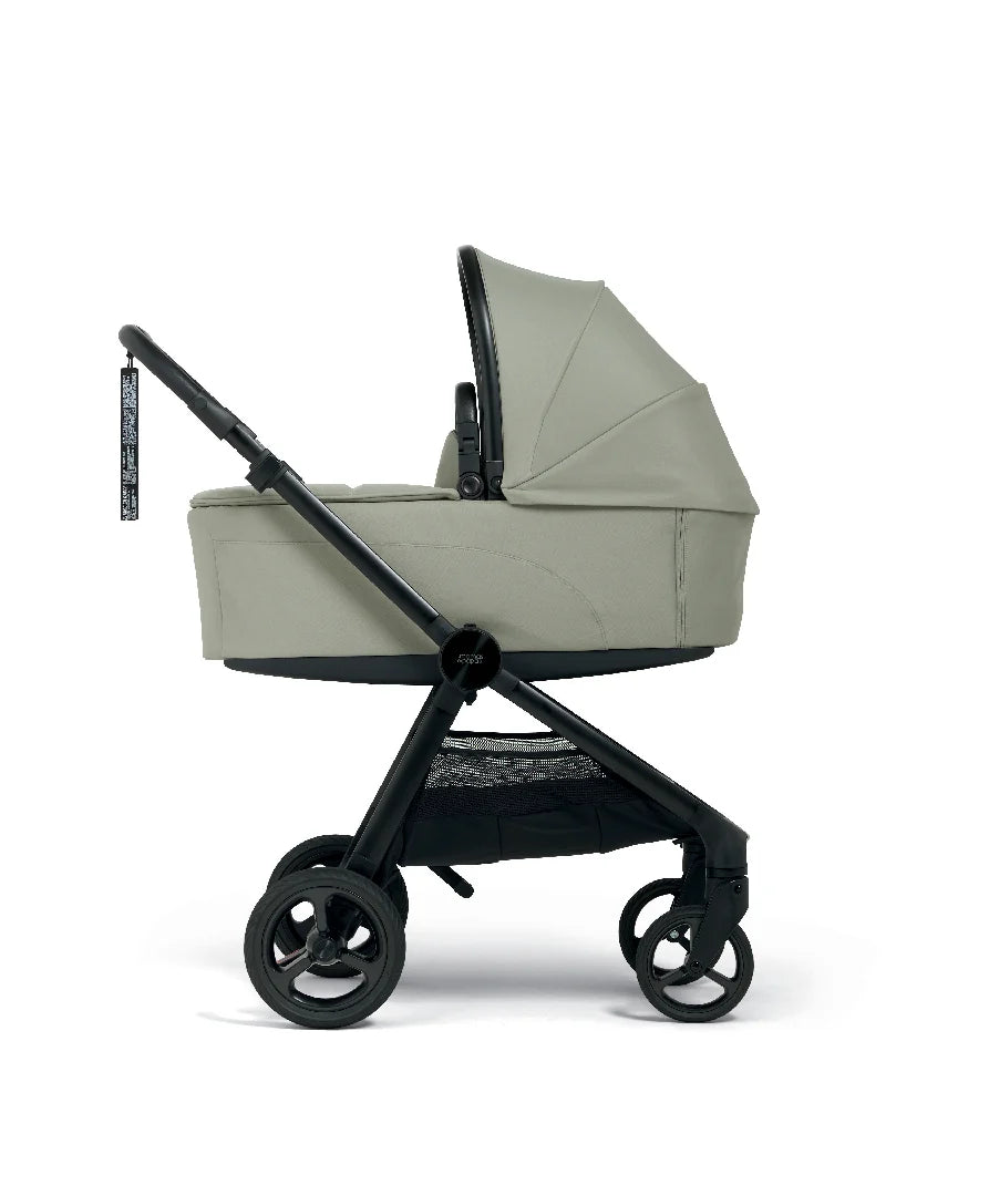 Mamas & Papas Vardo Pram & Carrycot