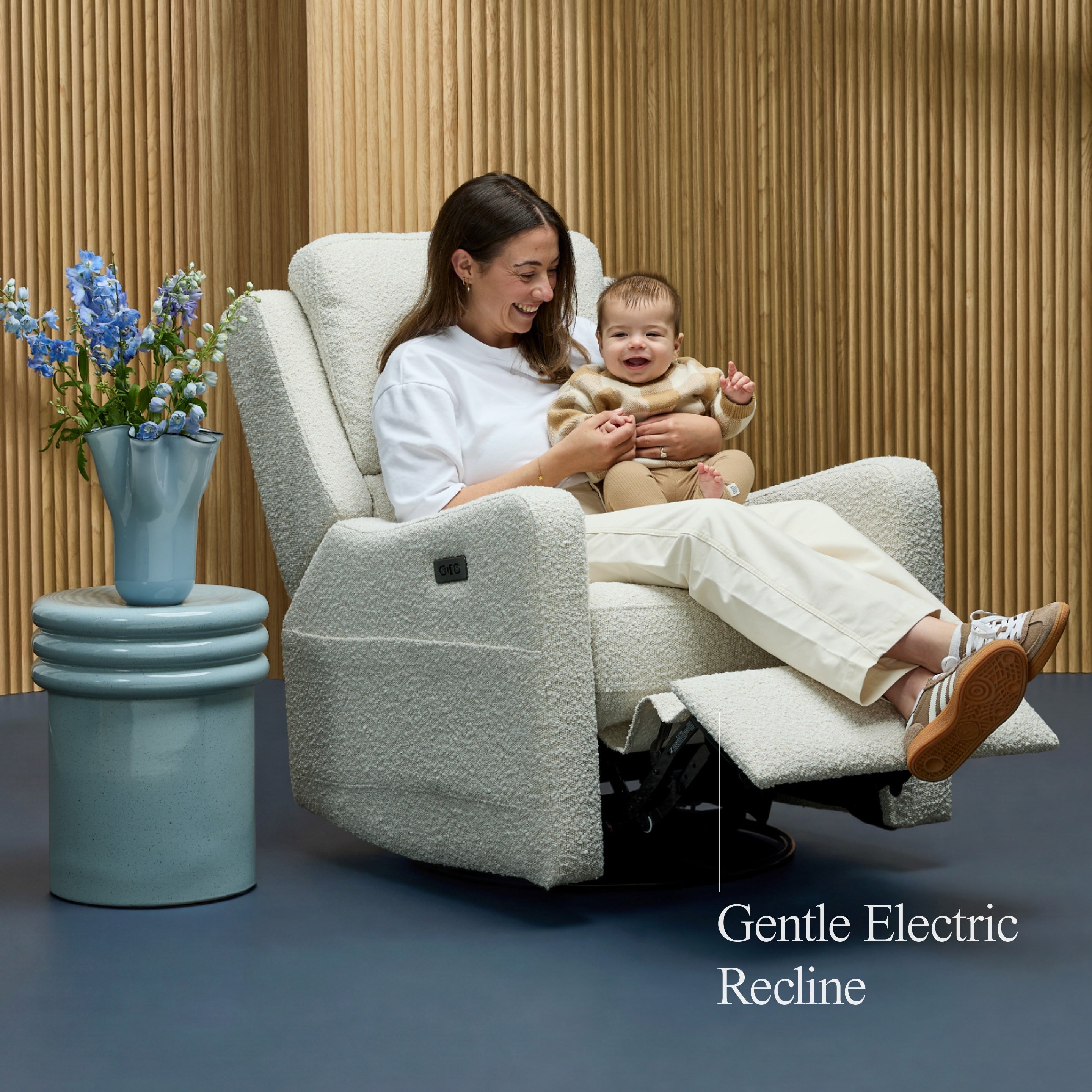 iL Tutto Henry Plus nursing chair integrated back massage