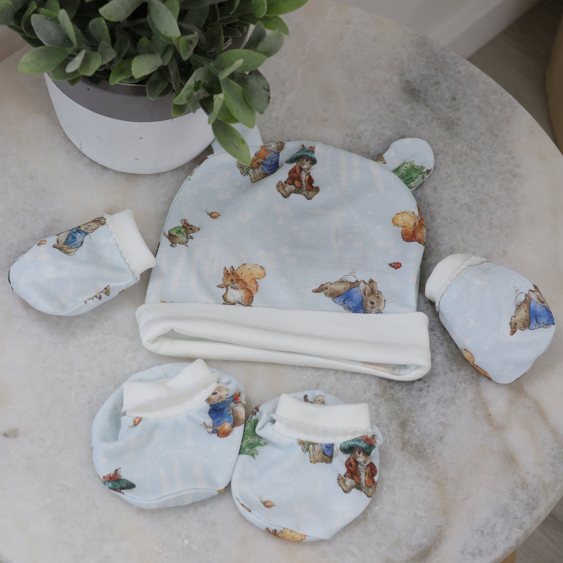 Peter Rabbit & Benjamin Bunny 3pcs Layette Set