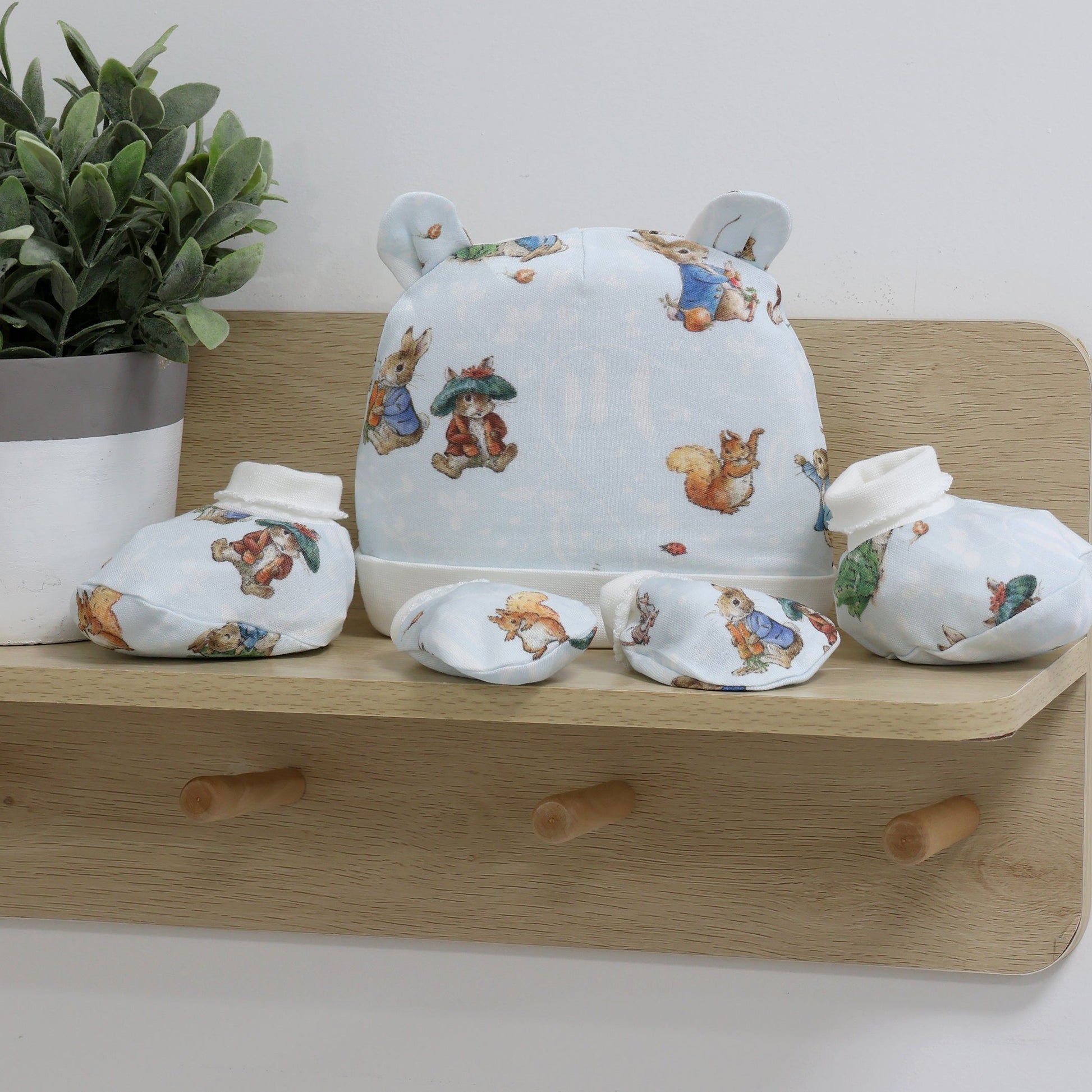 Peter Rabbit & Benjamin Bunny 3pcs Layette Set