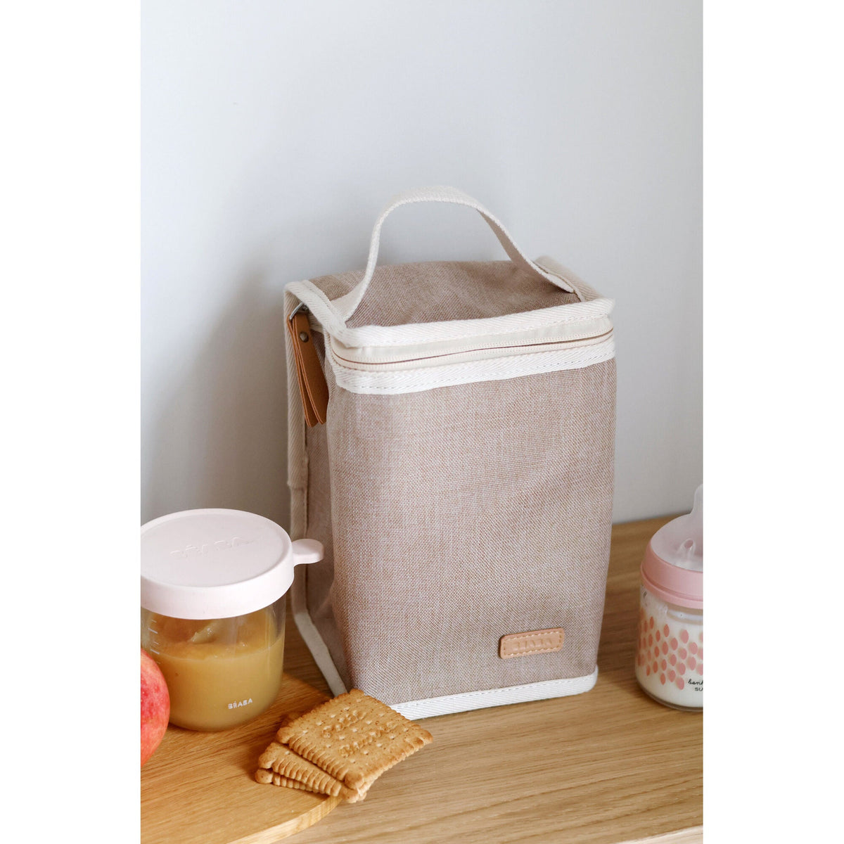Beaba isothermal bag holding bottles and food containers