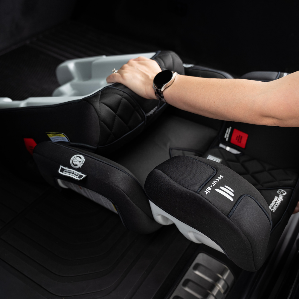Infasecure Acclaim More – supports children up to 57 cm seated shoulder height