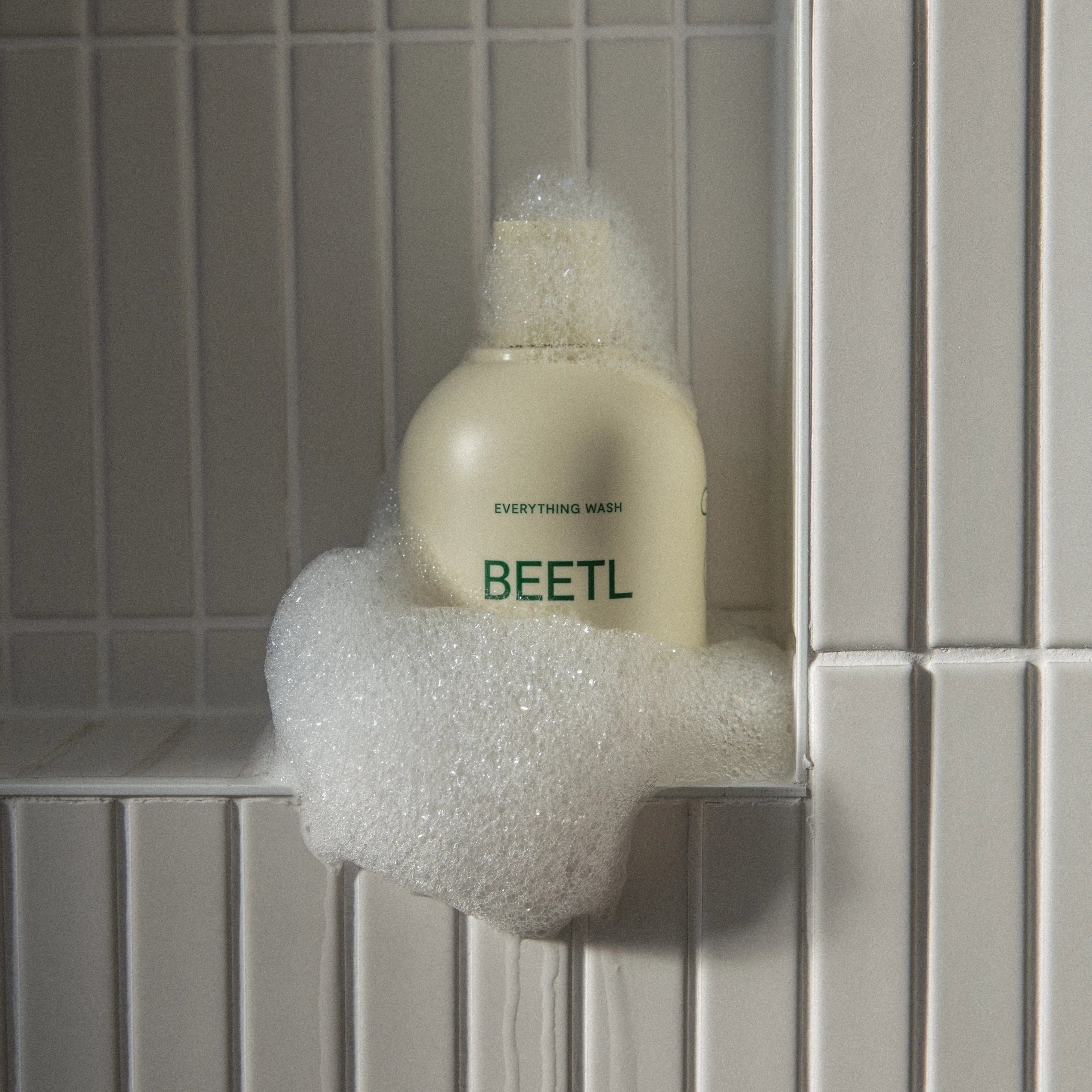 BEETL Everything Wash 250ml, texture and lather