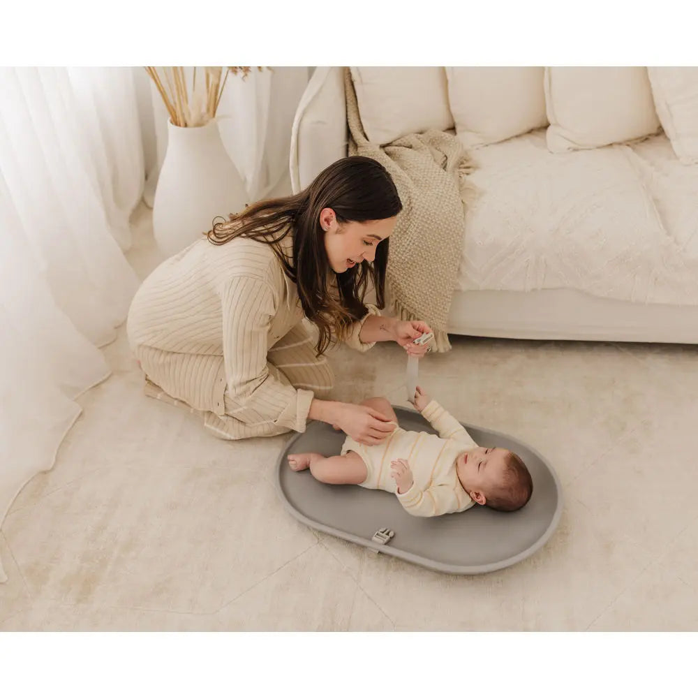 Bubble Cuddle Changing Mat - Grey