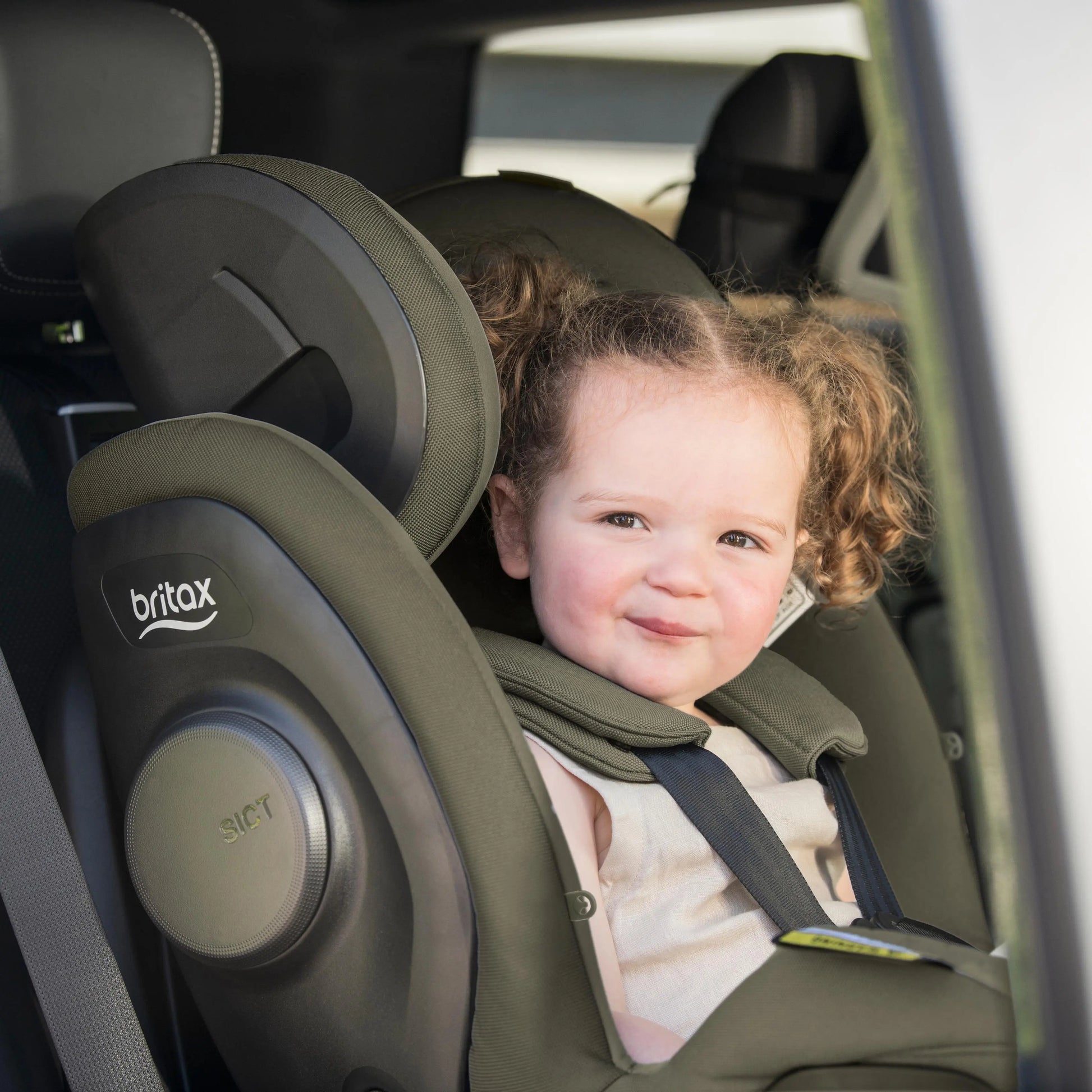 Britax Safe-n-Sound B-Swivel Style 360°  