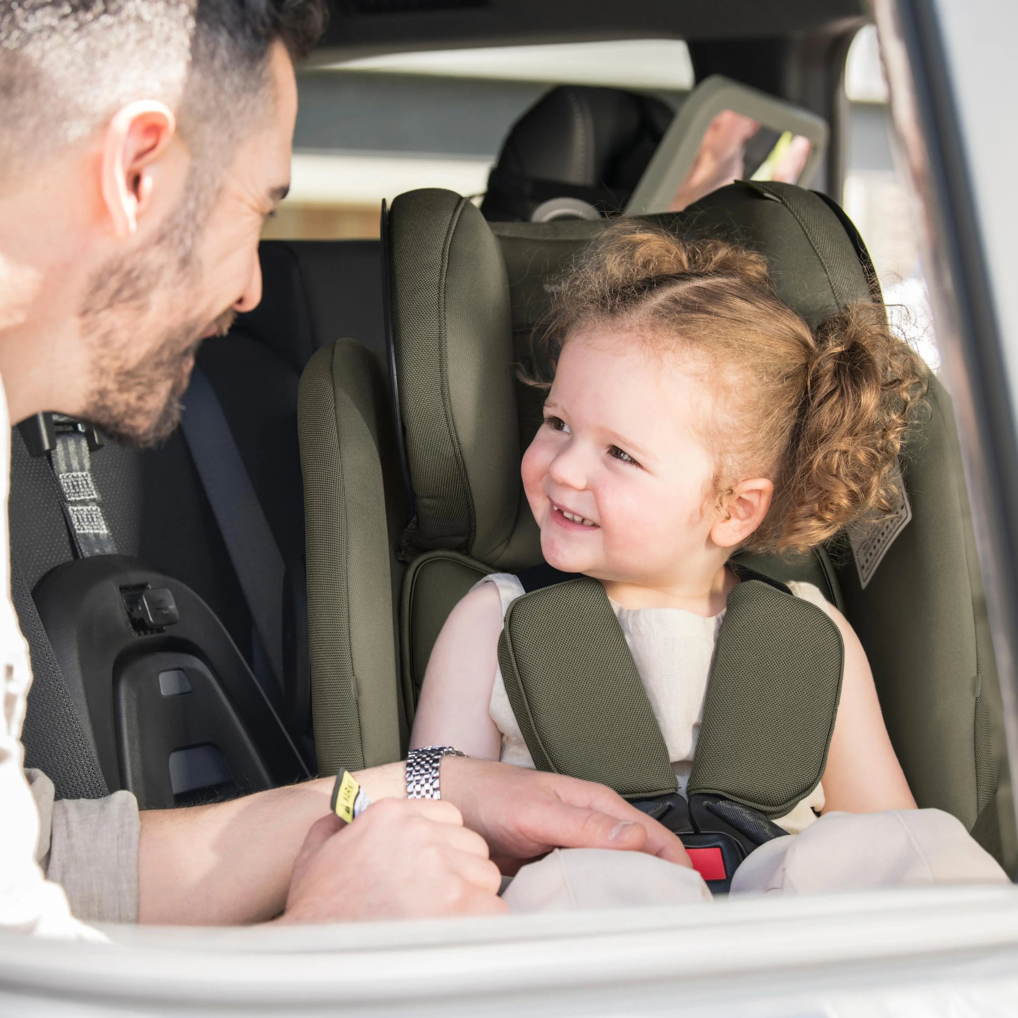 Britax Safe-n-Sound B-Swivel Style 360°  