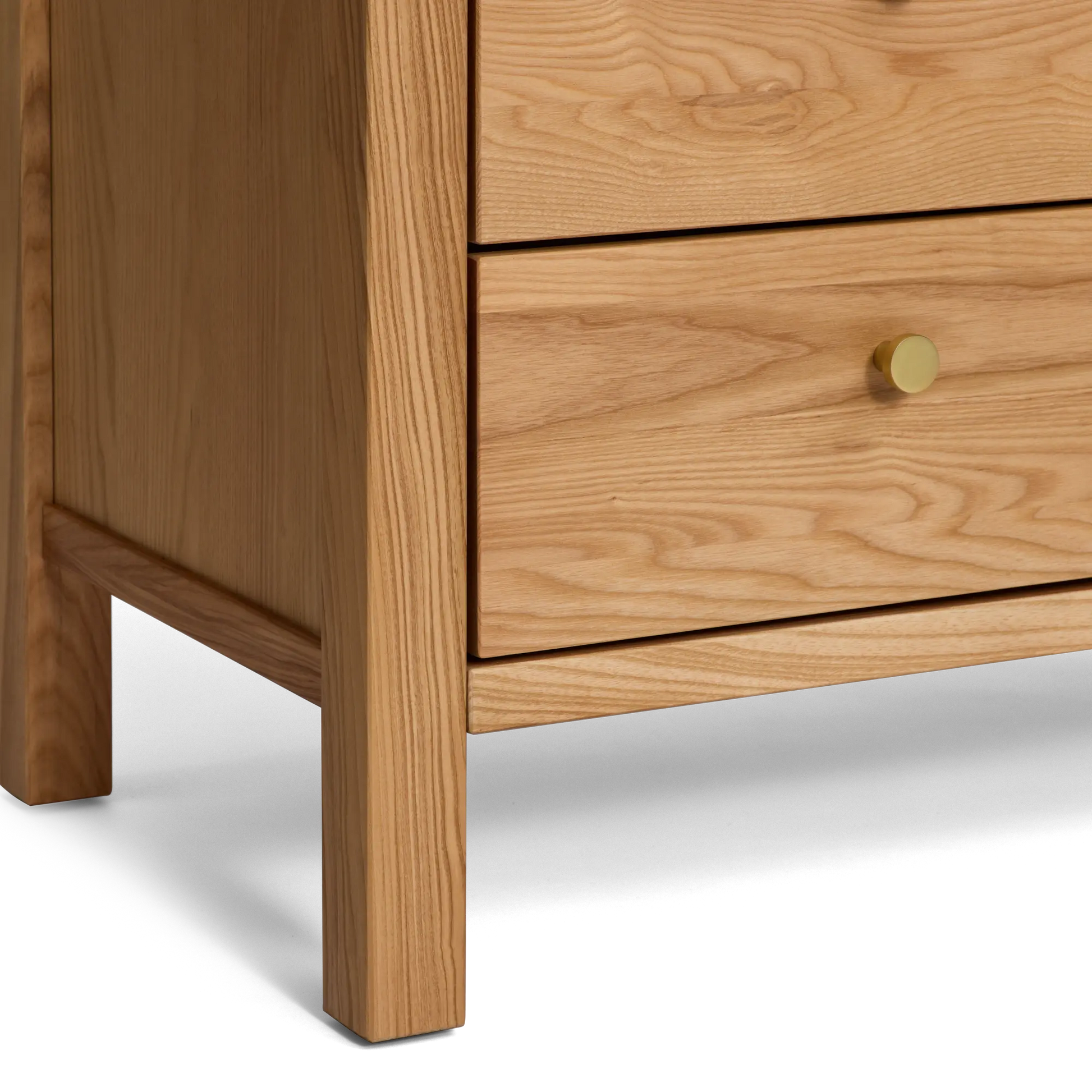 Cariboo MacKenzie Dresser  