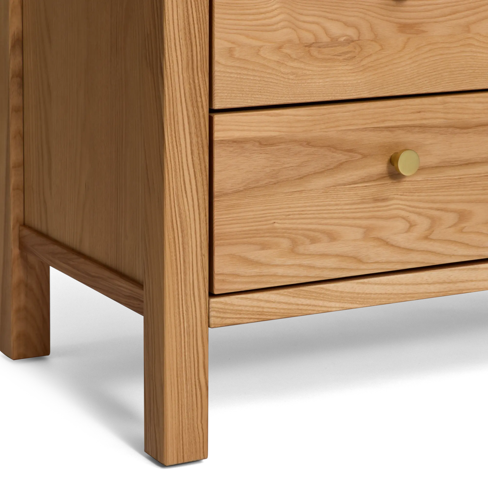 Cariboo MacKenzie Dresser  
