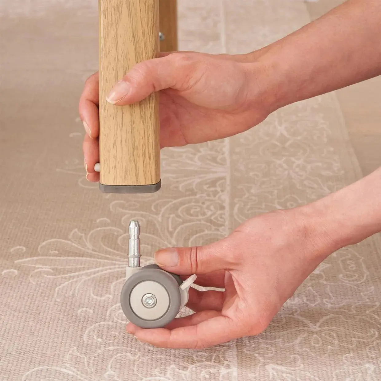 CoZee Breeze Plus Co-Sleeping Bassinet with Rocking Legs