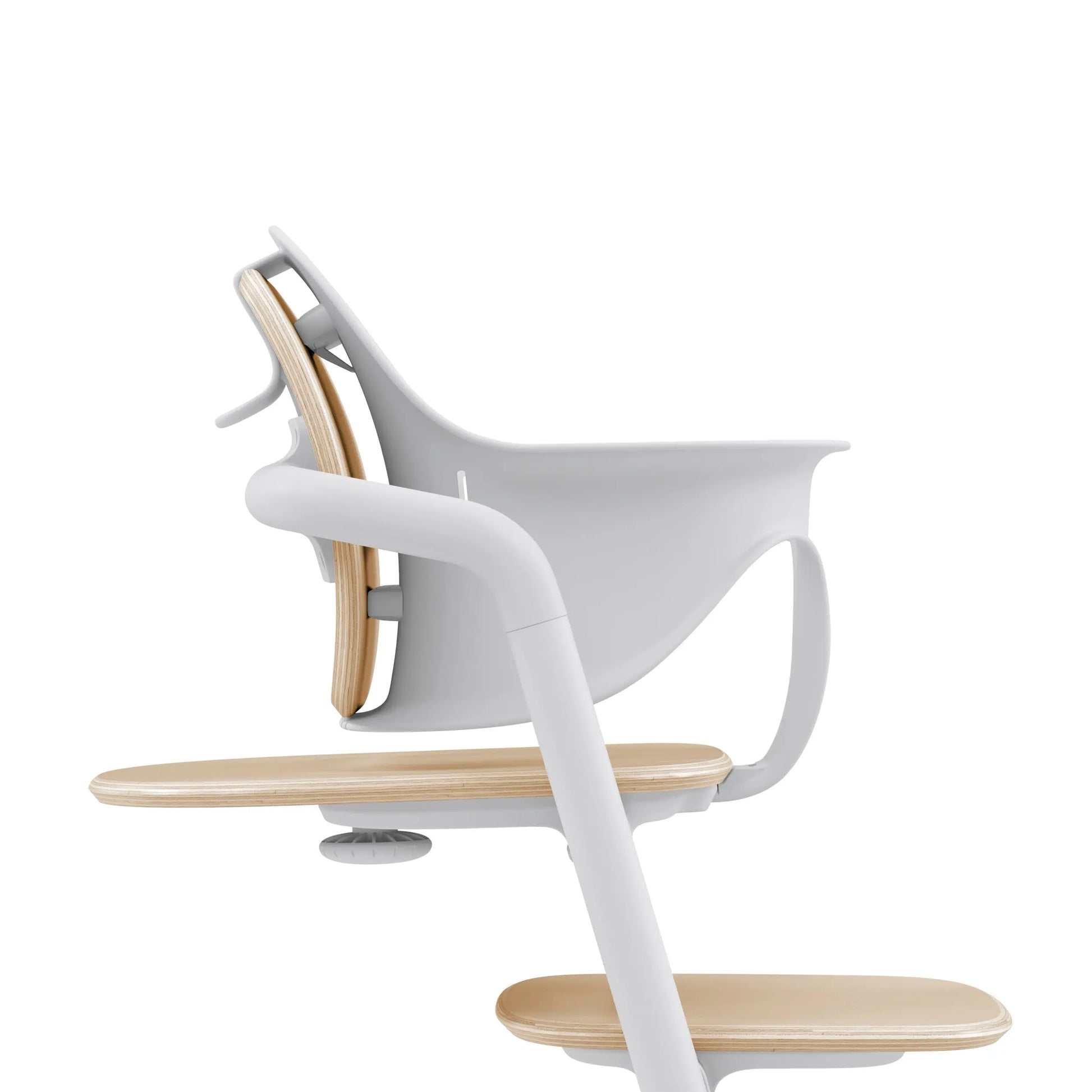 Detail of the CYBEX LEMO Chair and Baby Set in Sand White