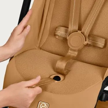 Cybex Libelle 2026 one-pull harness adjustment