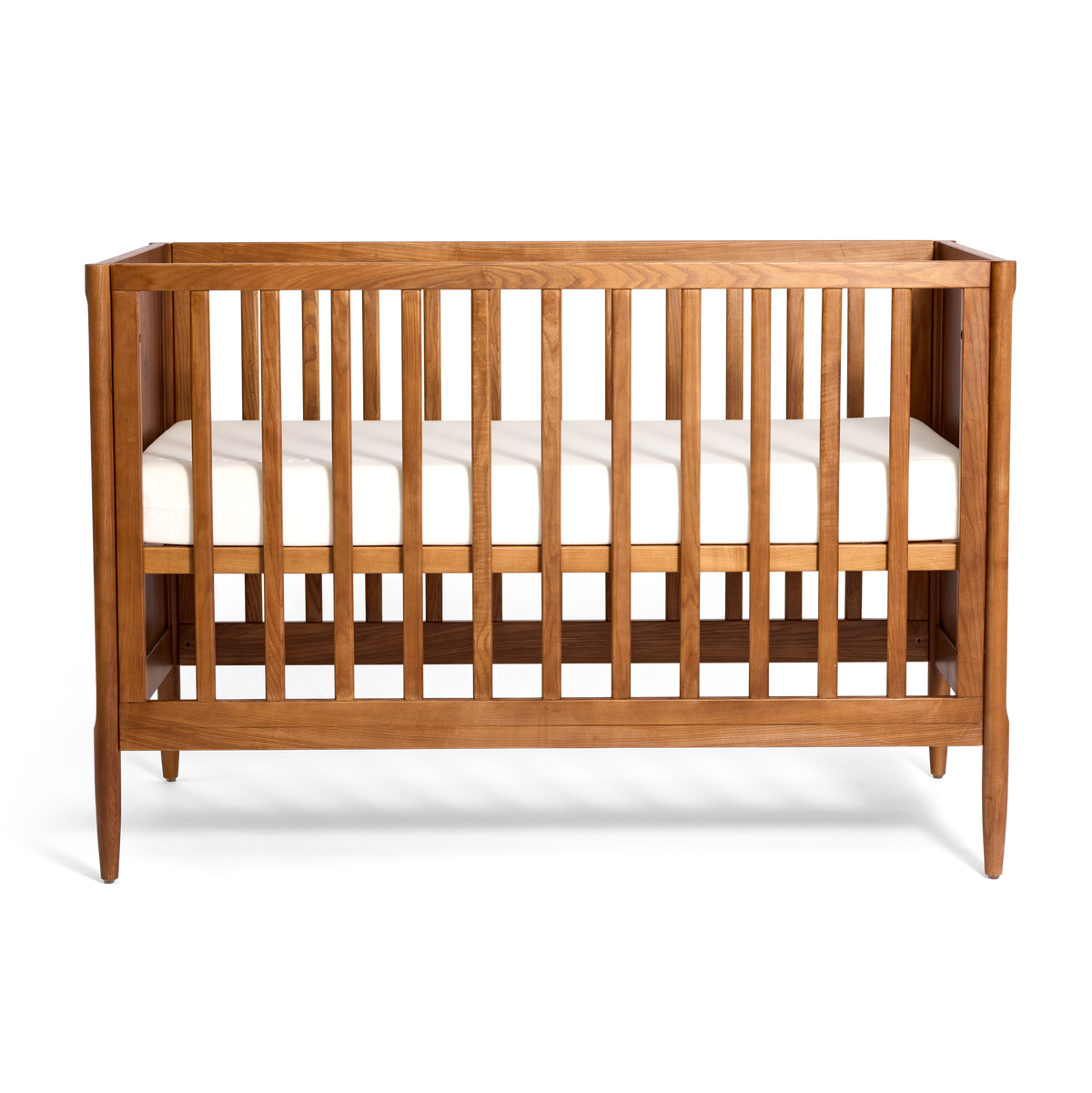 Cariboo Marlow Cot with the mattress base at the lower position