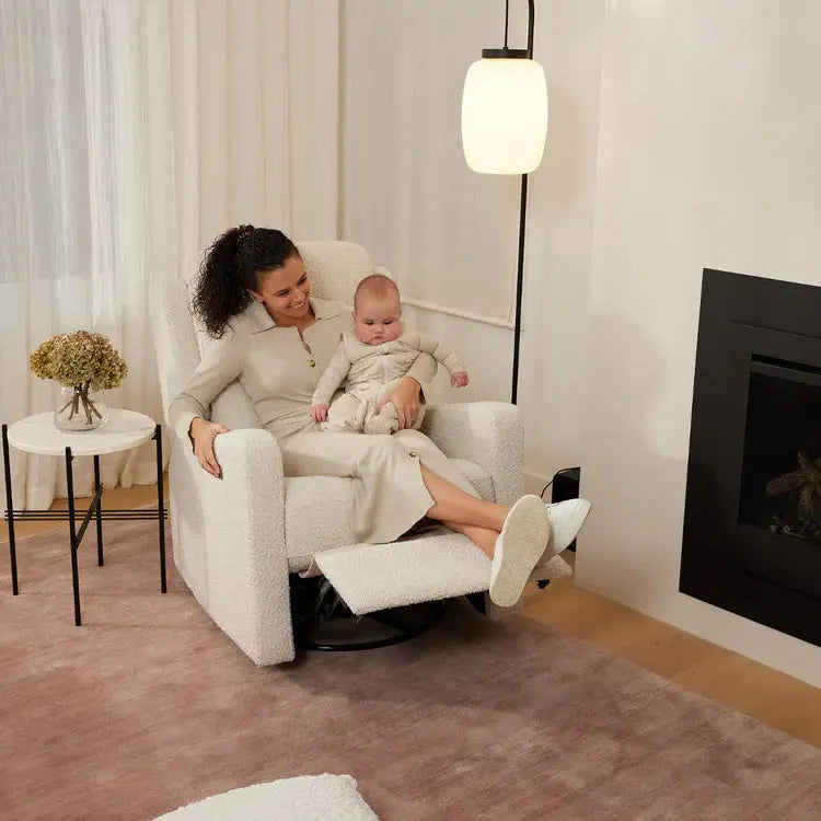 Il Tutto Henry Electric Recliner and Glider Chair with USB  