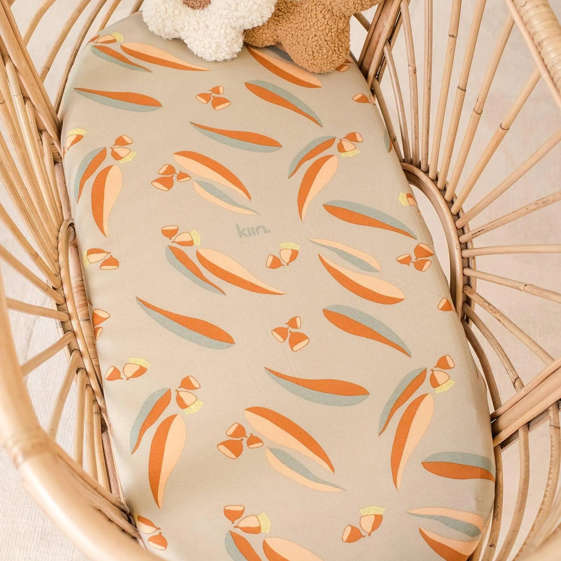 Kiin Baby Organic Change Pad/Bassinet Sheet - Sage