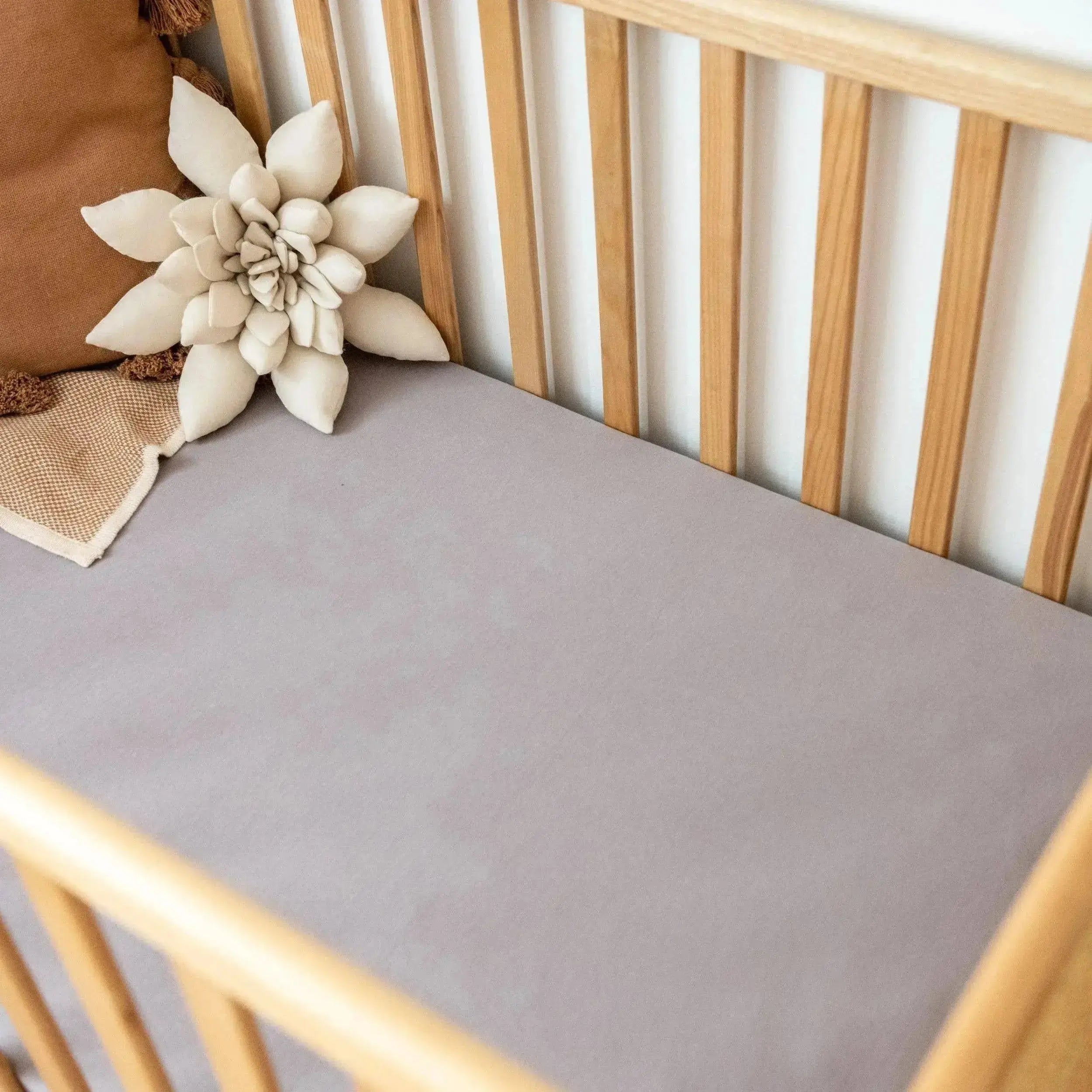 Kiin Baby Organic Cot Sheet - Rainbow Ivory Umber