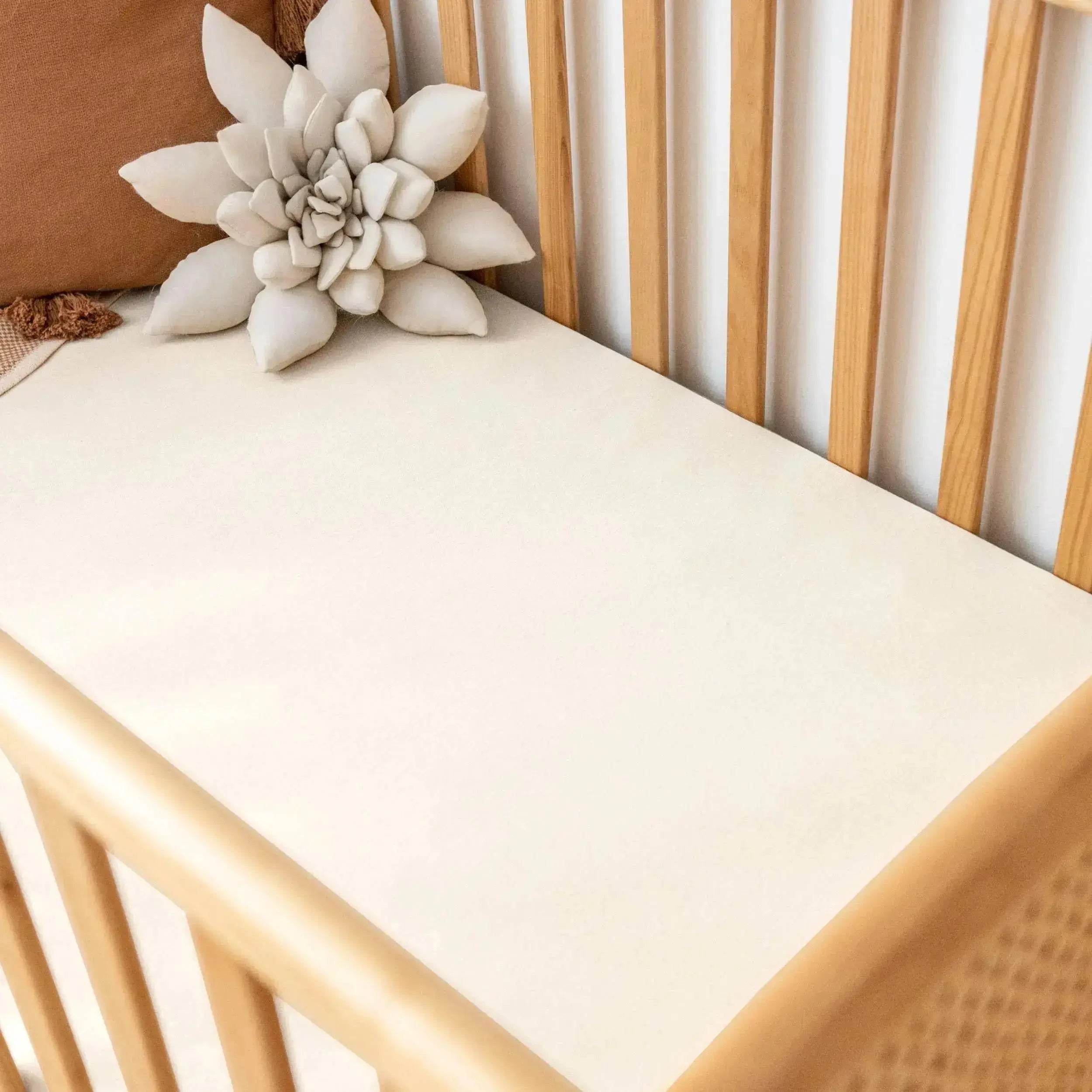 Kiin Baby Organic Cot Sheet - Rainbow Ivory Umber