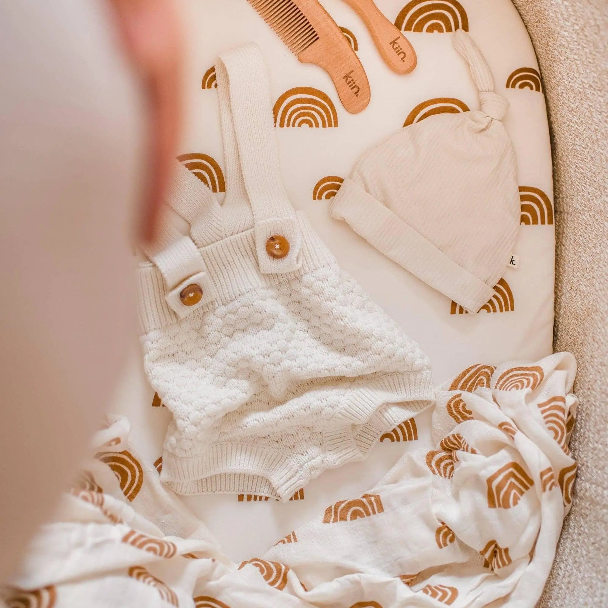 Kiin Baby Wooden Baby Brush + Comb Set