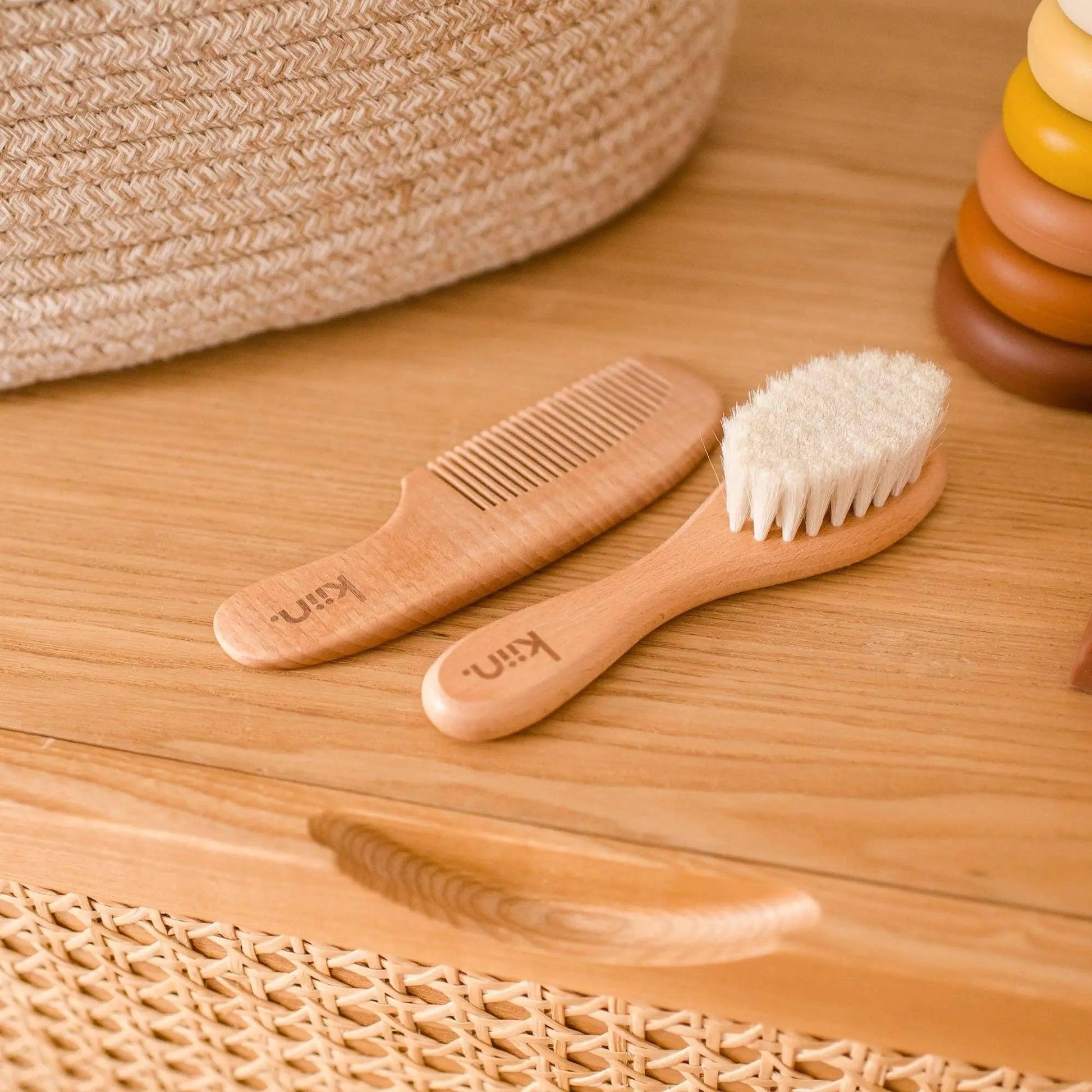 Kiin Baby Wooden Baby Brush + Comb Set