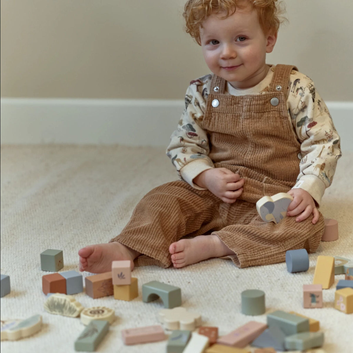 Wooden building blocks storage barrel