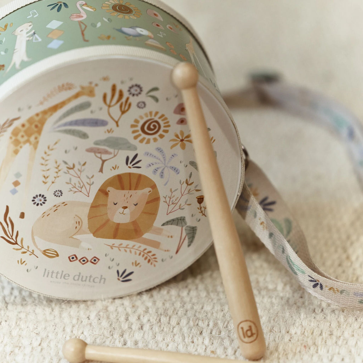 Music drum with neck cord