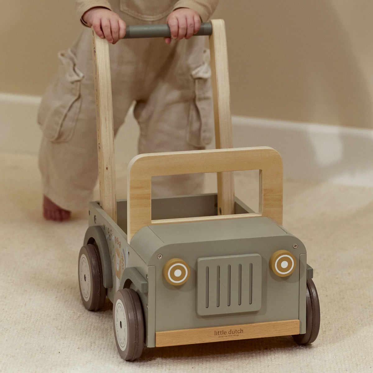 Push safari car loaded with toys