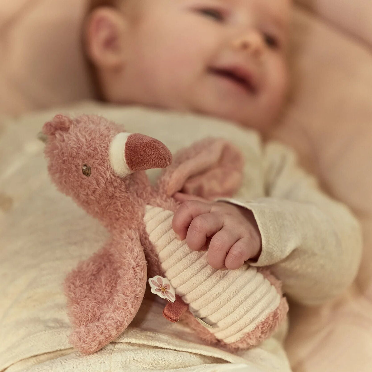 Flamingo squeaker rattle detail