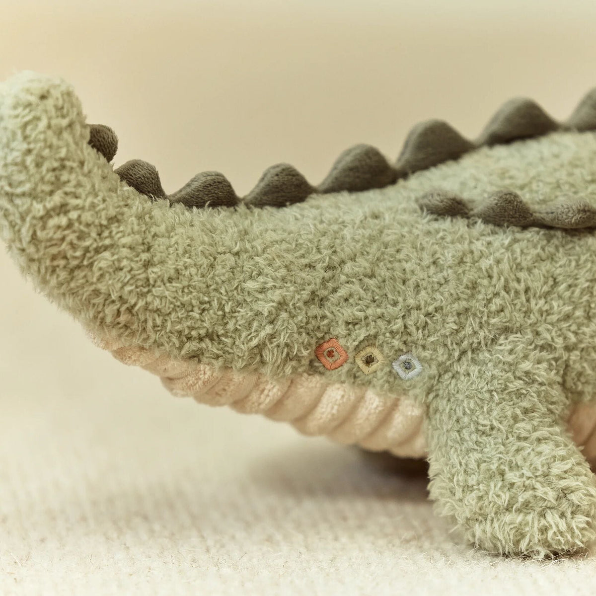 Cuddle Crocodile detail