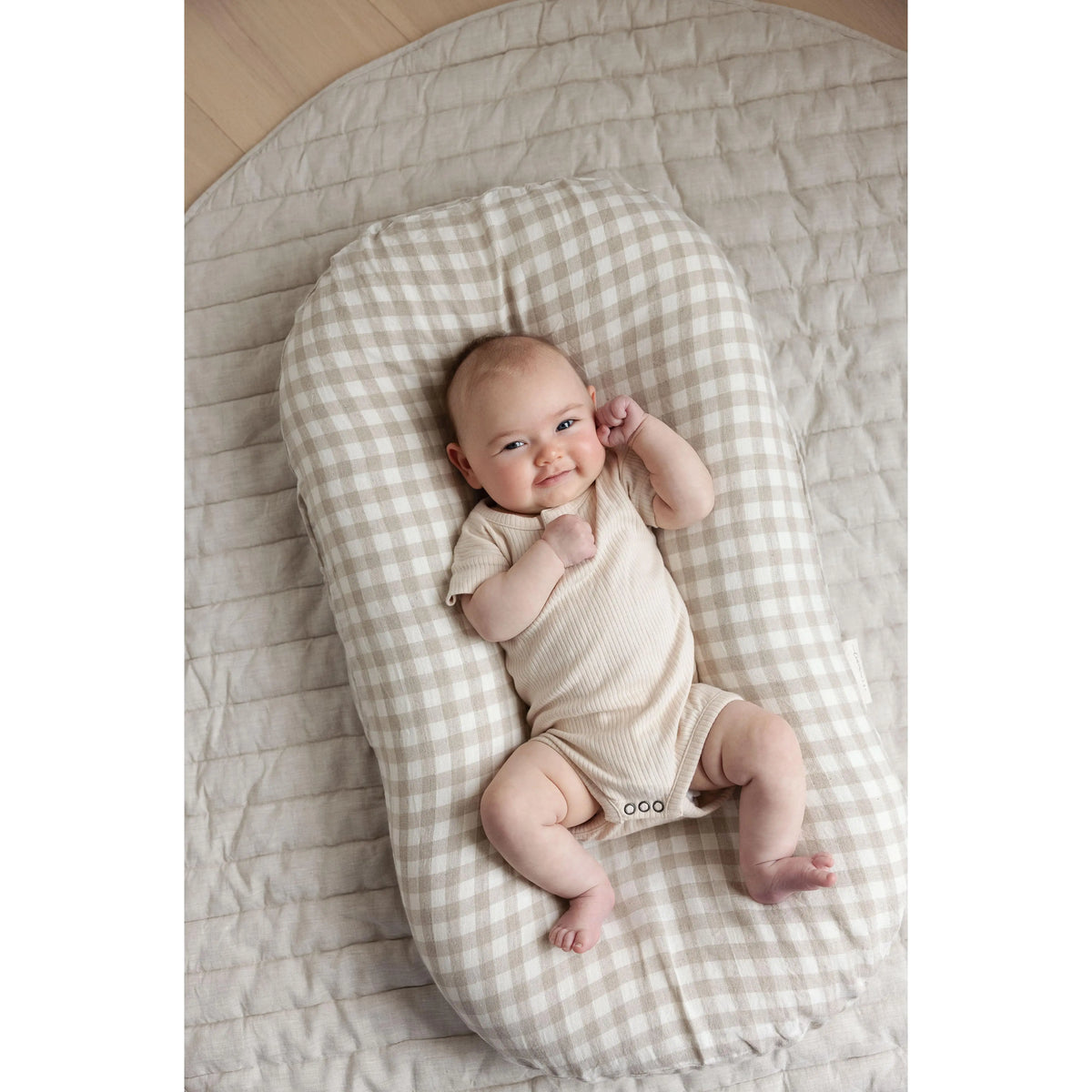 Linen Label baby lounger nest with Gingham pure linen cover