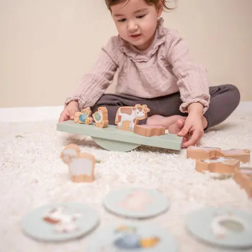 Little Dutch Little Farm Balance Game