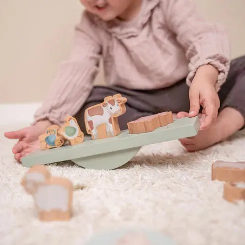 Little Dutch Little Farm Balance Game