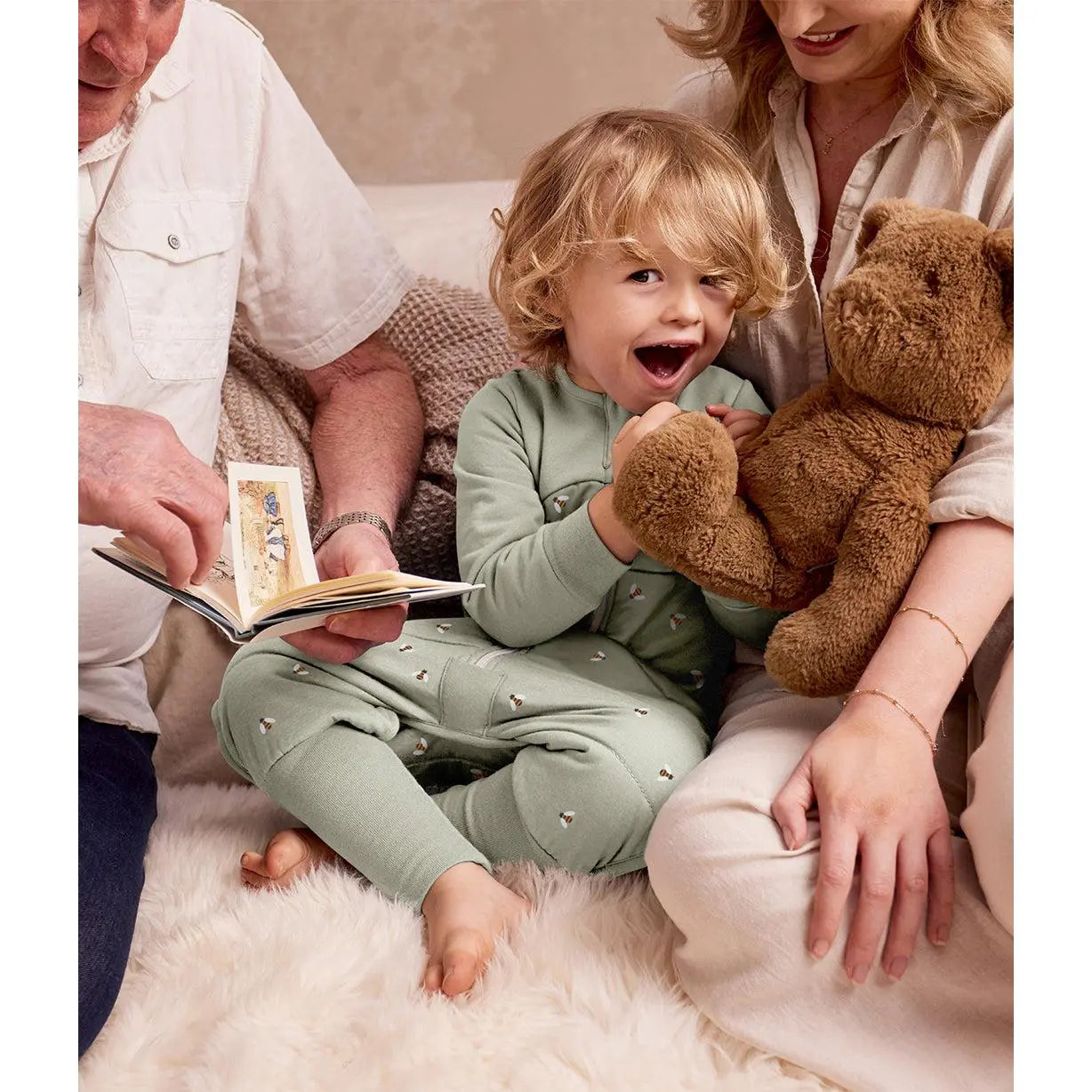 Love to Dream Sleep Suit 2.5 TOG — heart-shaped grip pad detail on fold-over foot cover