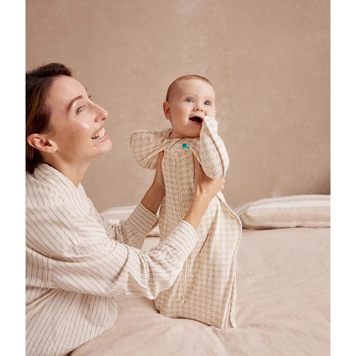 Swaddle Up™ 1.0 TOG Cotton Tan Houndstooth