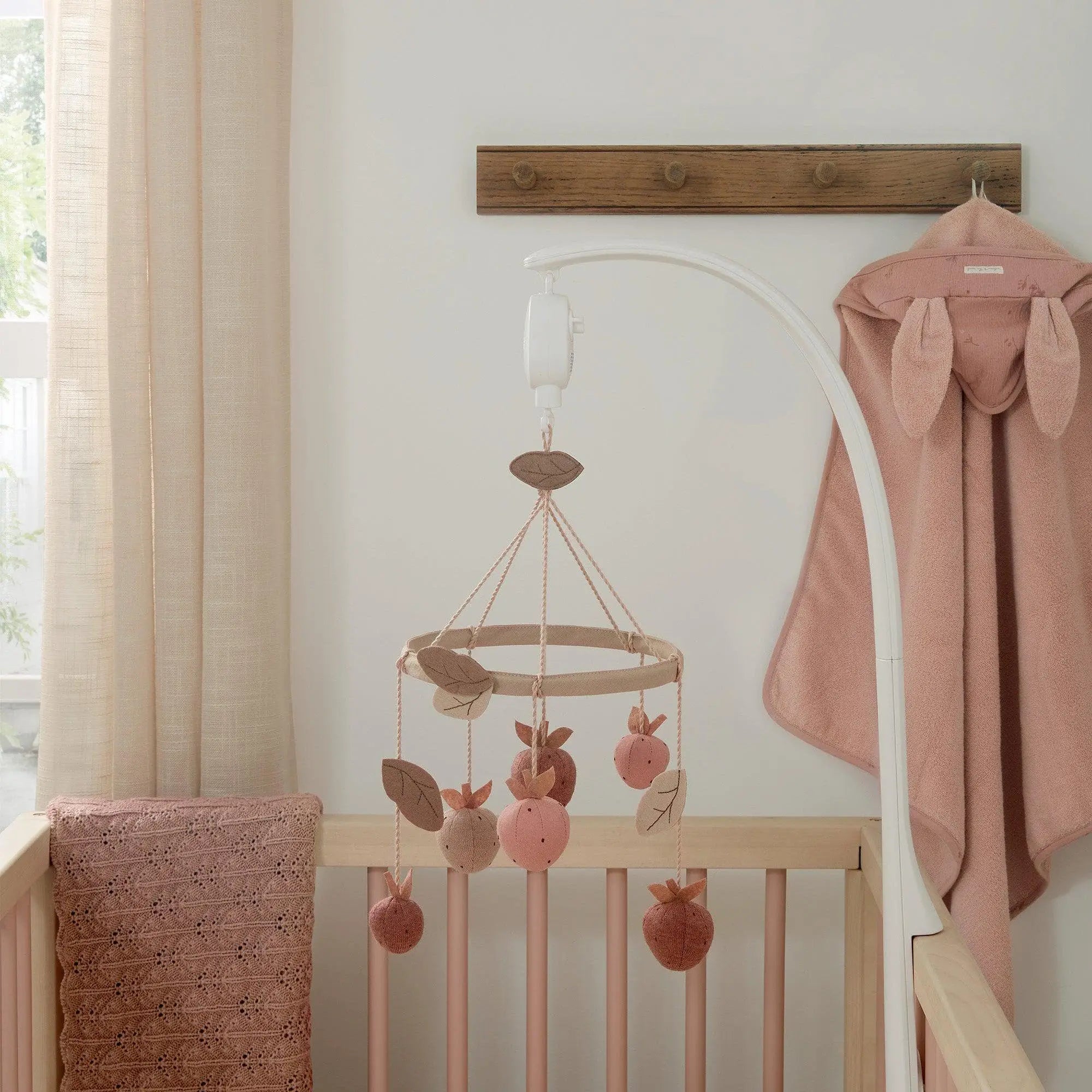 Mamas & Papas Musical Cot Mobile - Welcome to the World Wildflower Strawberry