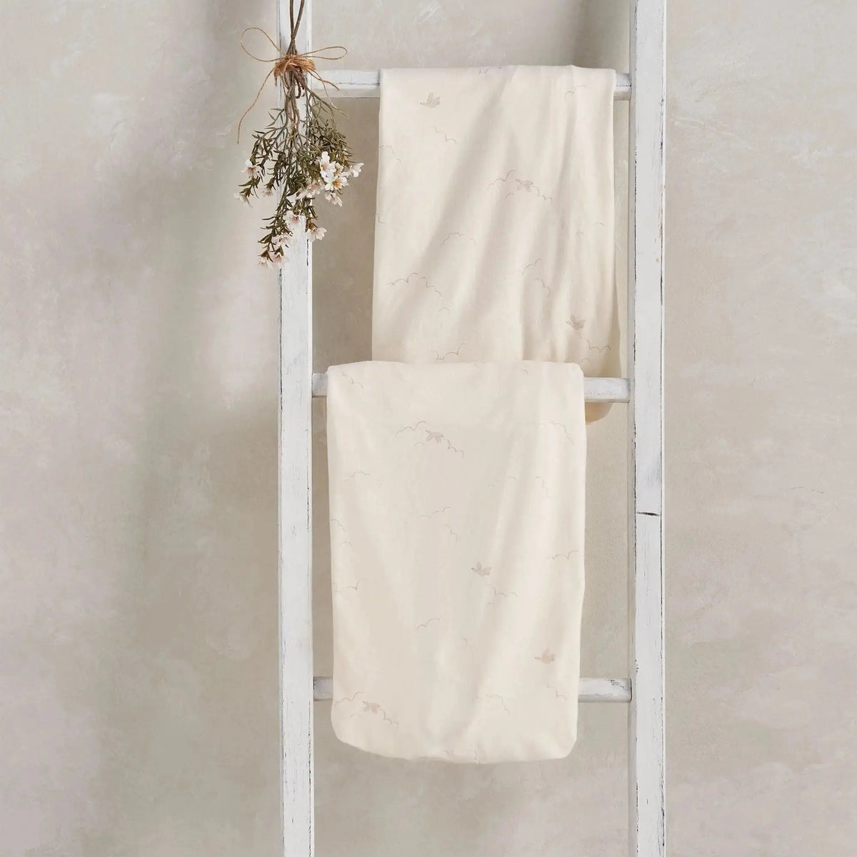 Mamas & Papas WTTW Duckling Cotbed Fitted Sheets 2pk — cream with hand-painted duck and cloud print