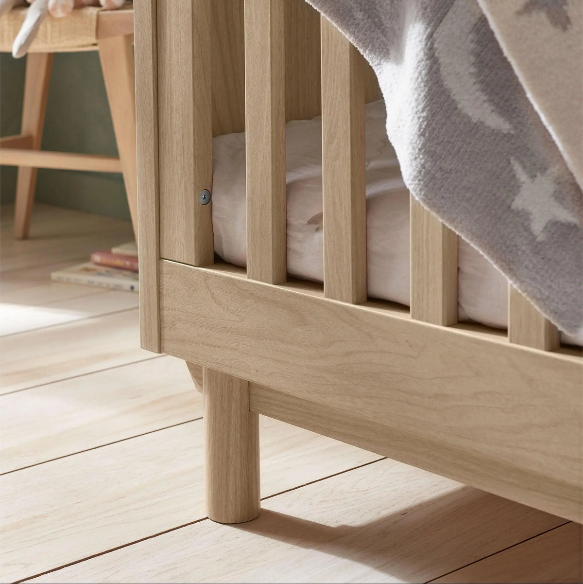 Oska Cotbed oak adjustable mattress base