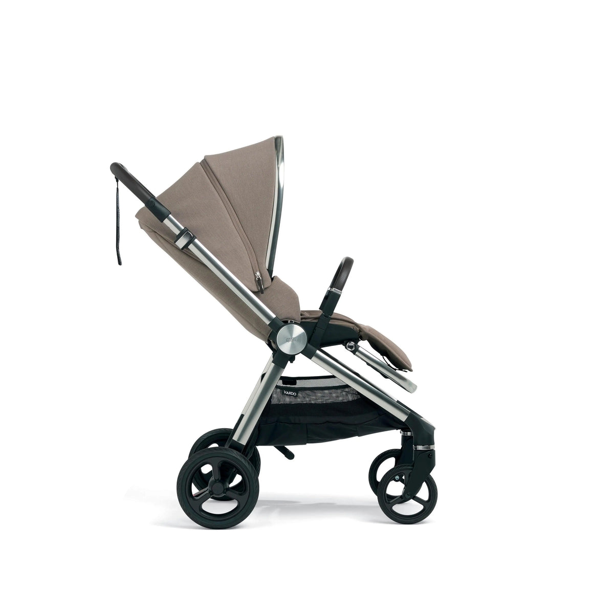 Vardo Pram Heritage – fully upright seat position