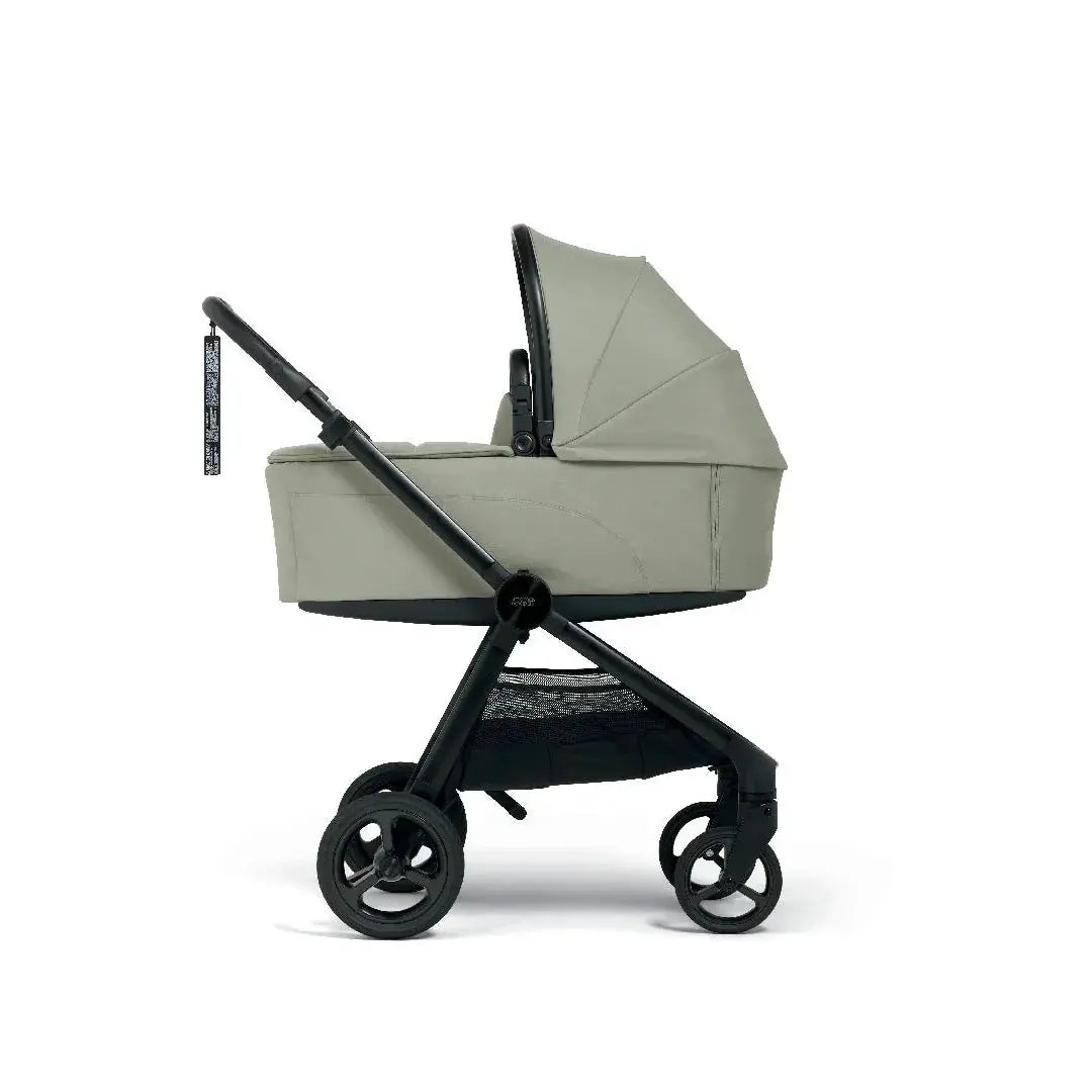 Mamas & Papas Vardo Pram & Carrycot  