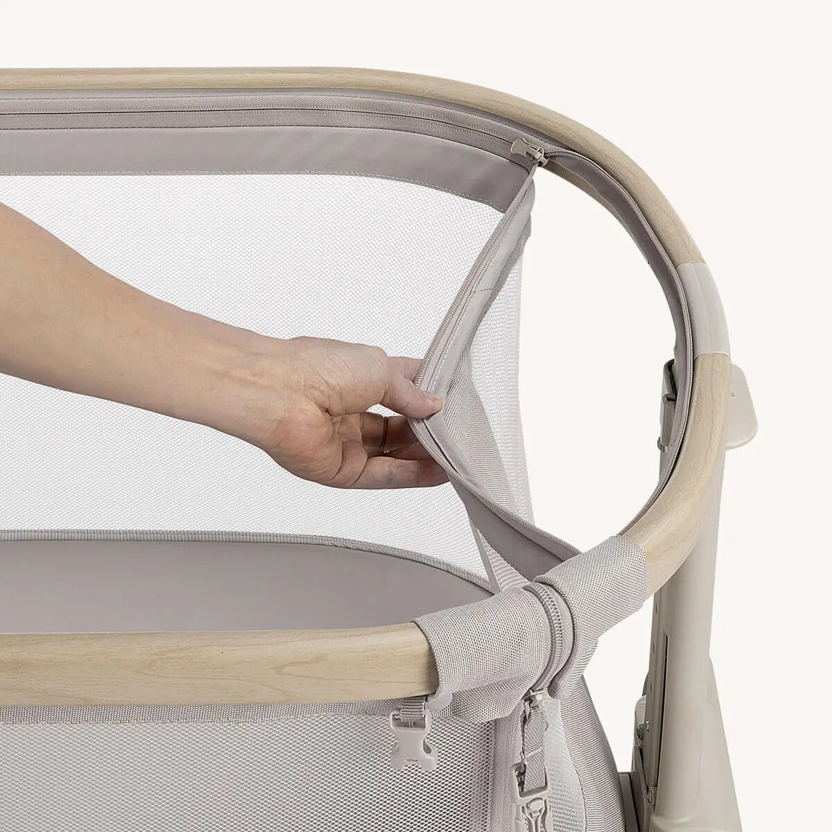 Maxi Cosi Iora Air Bedside Sleeper