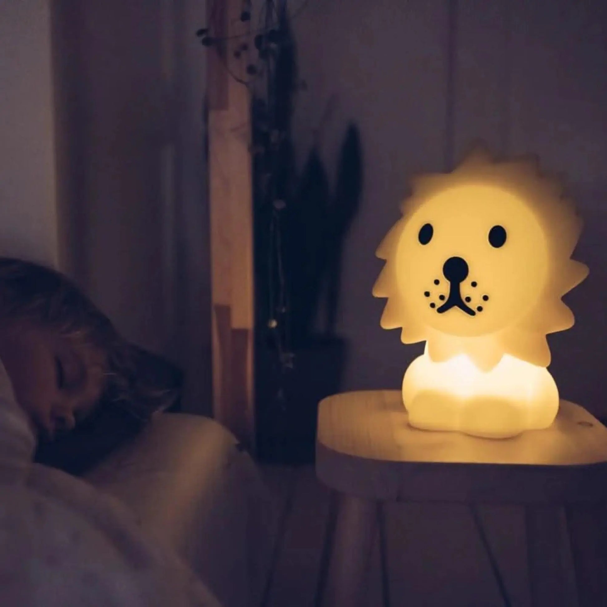 Lion First Light base with USB-C charging port — Mr Maria rechargeable nursery lamp
