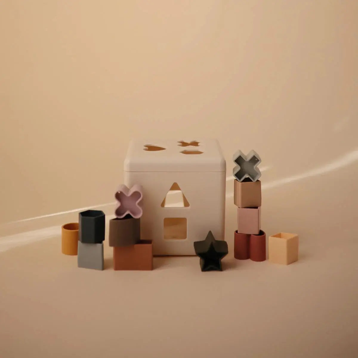 Mushie Shape Sorting Box