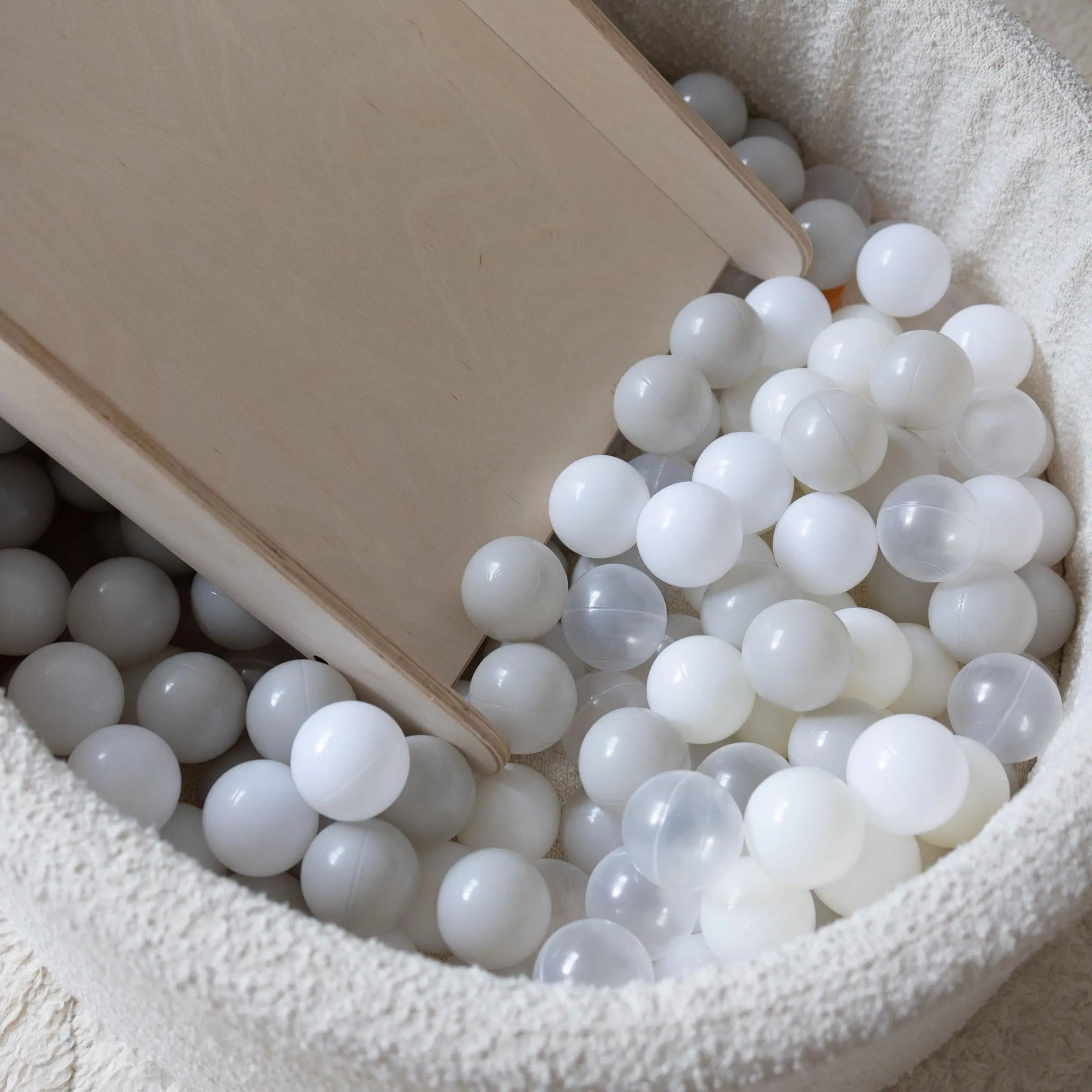 Nuage Interiors Arlo Slide