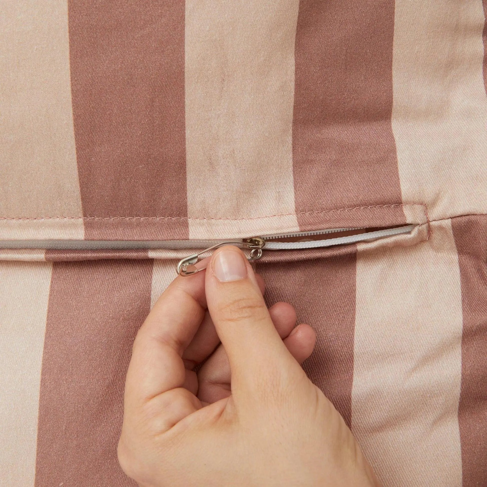 Phile Striped Toddler Lounger – Pink