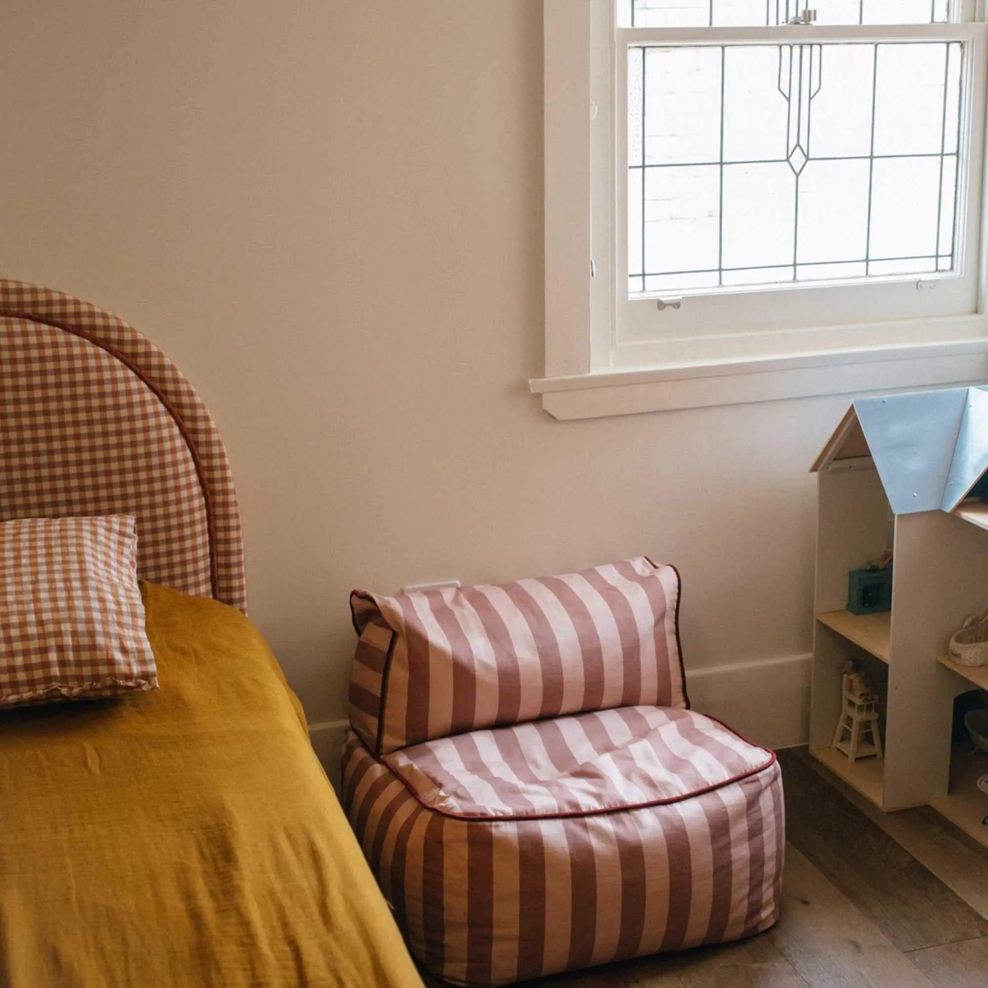 Phile Striped Toddler Lounger – Pink